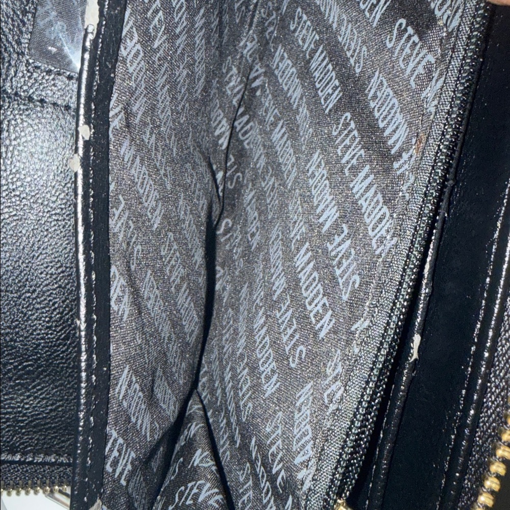 Steve Madden Black Floral Wristlet - Picture 10 of 11